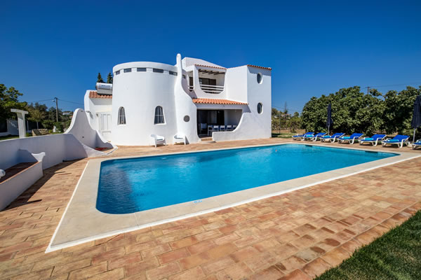 Casa Alexandra - Very quiet Villa with private pool, sea view, 800m from beaches, Carvoeiro
